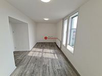 Pronájem bytu 3+1 v ulici A.Sochora v Teplicích (803) - Fotka 7