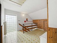 Rodinný dům s velkorysým prostorem a zahradou v klidné části Rožmitálu pod Třemšínem - Fotka 15