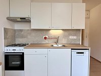 Pronájem kompletně zrekonstruovaného bytu 2+kk v Bílině - Fotka 2