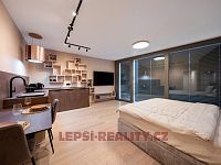 Nadstandartní byt 1+kk s balkonem - DSC02686-HDR.jpg