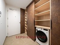 Nadstandartní byt 1+kk s balkonem - DSC02689-HDR.jpg