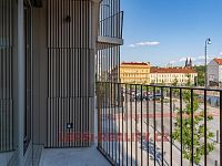 Nadstandartní byt 1+kk s balkonem - DSC02743-HDR.jpg