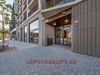 Nadstandartní byt 1+kk s balkonem - DSC02772-HDR.jpg