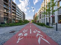 Nadstandartní byt 1+kk s balkonem - DSC02790-HDR.jpg