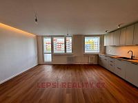 Krásný zrekonstruovaný byt 3+kk 80 m2 s lodžii v Horních Měcholupech - 03