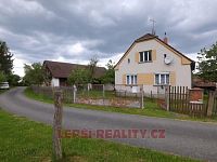 Prodej rodinného domu v Drahkově, se zastavěnou plochou a nádvořím  2 167 m2 - 9476.jpg