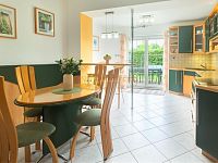 Prodej krásného a velkého  domu 4+1 se zahradou a garáží v Hradci Králové - Fotka 17