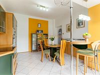 Prodej krásného a velkého  domu 4+1 se zahradou a garáží v Hradci Králové - Fotka 18