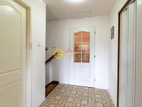 Prodej krásného a velkého  domu 4+1 se zahradou a garáží v Hradci Králové - Fotka 21