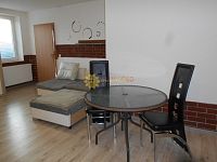 Pronájem cihlového bytu 1+KK / 42m2/  v Hradci Králové - Fotka 9