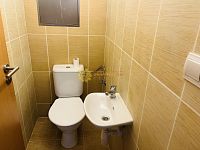 Pronájem 2+kk s terasou a parkovacím místem - Fotka 7