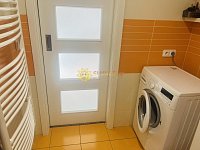 Pronájem zrekonstruovaného bytu 2+kk s lodžií - Fotka 7