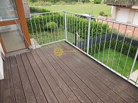 Pronájem bytu 2+kk s terasou, Svobodné Dvory, parkovací místo - Fotka 3