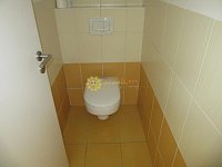 Pronájem bytu 2+kk s terasou, Svobodné Dvory, parkovací místo - Fotka 5