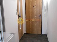 Pronájem pěkné garsonky /27m2/ po kompletní rekonstrukci na Moravském Předměstí - Fotka 4