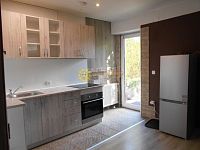 Pronájem bytu 1+KK /30m2/ v klidné části v Hradci Králové - Fotka 2