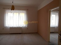 Pronájem pěkného velkého bytu 3+1 /78m2/ s balkónem v centru Hradce Králové - Fotka 4