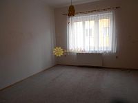 Pronájem pěkného velkého bytu 3+1 /78m2/ s balkónem v centru Hradce Králové - Fotka 7