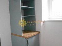 Pronájem pěkného bytu 2+1 s balkónem po kompletní rekonstrukci v centru Hradce Králové - Fotka 2