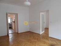 Pronájem pěkného velkého bytu 2+1 /75m2/ v centru Hradce Králové - Fotka 11