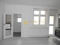 Pronájem pěkného bytu 1+1 /50m2/ s balkónem v centru Hradce Králové - Fotka 10