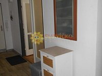 Pronájem pěkného cihlového bytu 2+1 /55m2/ s balkónem v centru Hradce Králové - Fotka 15