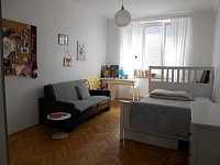 Pronájem pěkného cihlového bytu 2+1 /55m2/ s balkónem v centru Hradce Králové - Fotka 4