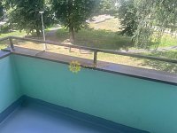 Pronájem prostorného bytu 2+1 v centru HK, balkon - Fotka 7