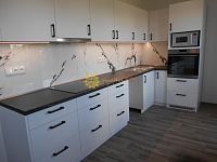 Pronájem krásného bytu 2+1 /53m2/ po rekonstrukci v centru Hradce Králové - Fotka 2