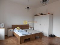Pronájem krásného velkého bytu 4+KK /160m2/ v RD v Malšovicích v Hradci Králové - Fotka 10