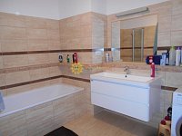 Pronájem krásného velkého bytu 4+KK /160m2/ v RD v Malšovicích v Hradci Králové - Fotka 11