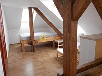 Pronájem krásného velkého bytu 4+KK /160m2/ v RD v Malšovicích v Hradci Králové - Fotka 16