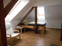 Pronájem krásného velkého bytu 4+KK /160m2/ v RD v Malšovicích v Hradci Králové - Fotka 17