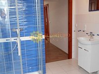 Pronájem krásného velkého bytu 4+KK /160m2/ v RD v Malšovicích v Hradci Králové - Fotka 23