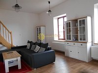 Pronájem krásného velkého bytu 4+KK /160m2/ v RD v Malšovicích v Hradci Králové - Fotka 6
