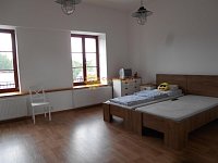 Pronájem krásného velkého bytu 4+KK /160m2/ v RD v Malšovicích v Hradci Králové - Fotka 8