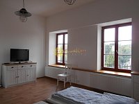 Pronájem krásného velkého bytu 4+KK /160m2/ v RD v Malšovicích v Hradci Králové - Fotka 9