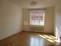 Pronájem pěkného, prostorného bytu 2+1 /75m2/ v centru Hradce Králové - Fotka 3