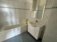 Pronájem bytu 3+kk v centru HK, garáž - Fotka 11