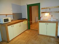 Pronájem pěkného cihlového bytu 1+1 /27m2/ v centru Hradce Králové