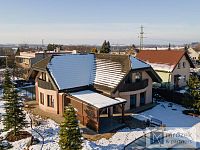 Prodej moderního rodinného domu s velkým pozemkem a vyhřívaným bazénem – Dolní Tošanovice - DJI_0226.jpg