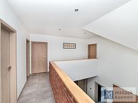 Prodej moderního rodinného domu s velkým pozemkem a vyhřívaným bazénem – Dolní Tošanovice - DSC_0132-Edit.jpg