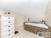 Prodej moderního rodinného domu s velkým pozemkem a vyhřívaným bazénem – Dolní Tošanovice - DSC_0139-Edit.jpg