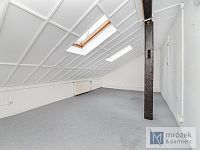 Prodej rodinného domu s více bytovými jednotkami v Českém Těšíně - Mostech - IMG-20260302-WA0011.jpg