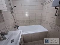 Prodej bytu 3+1 s balkonem, 68 m² v Českém Těšíně – ulice Zelená - 20260512_105035.jpg