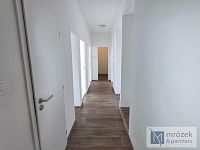 Prodej bytu 3+1 s balkonem, 68 m² v Českém Těšíně – ulice Zelená - 20260512_105354.jpg