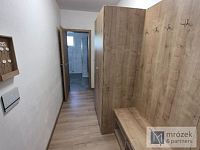 Pronájem  2+kk (58 m²) se zahradou a parkováním – Návsí - 20260520_105027.jpg