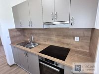 Pronájem  2+kk (58 m²) se zahradou a parkováním – Návsí - 20260520_105308.jpg