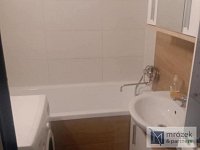 Prodej družstevního bytu 3+1 s lodžií a výhledem na Javorový, Český Těšín - Messenger_creation_4502244813349866.jpg