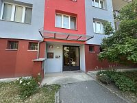 Pronájem bytu 2+kk, 38 m2, Zárubova ul. - IMG_2932.jpg
